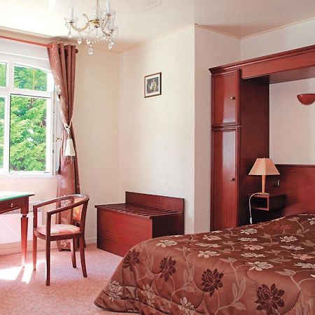 Logis Hotel & Restaurant - Le Chateau Des Tourelles 3 Etoiles Le Wast Eksteriør bilde