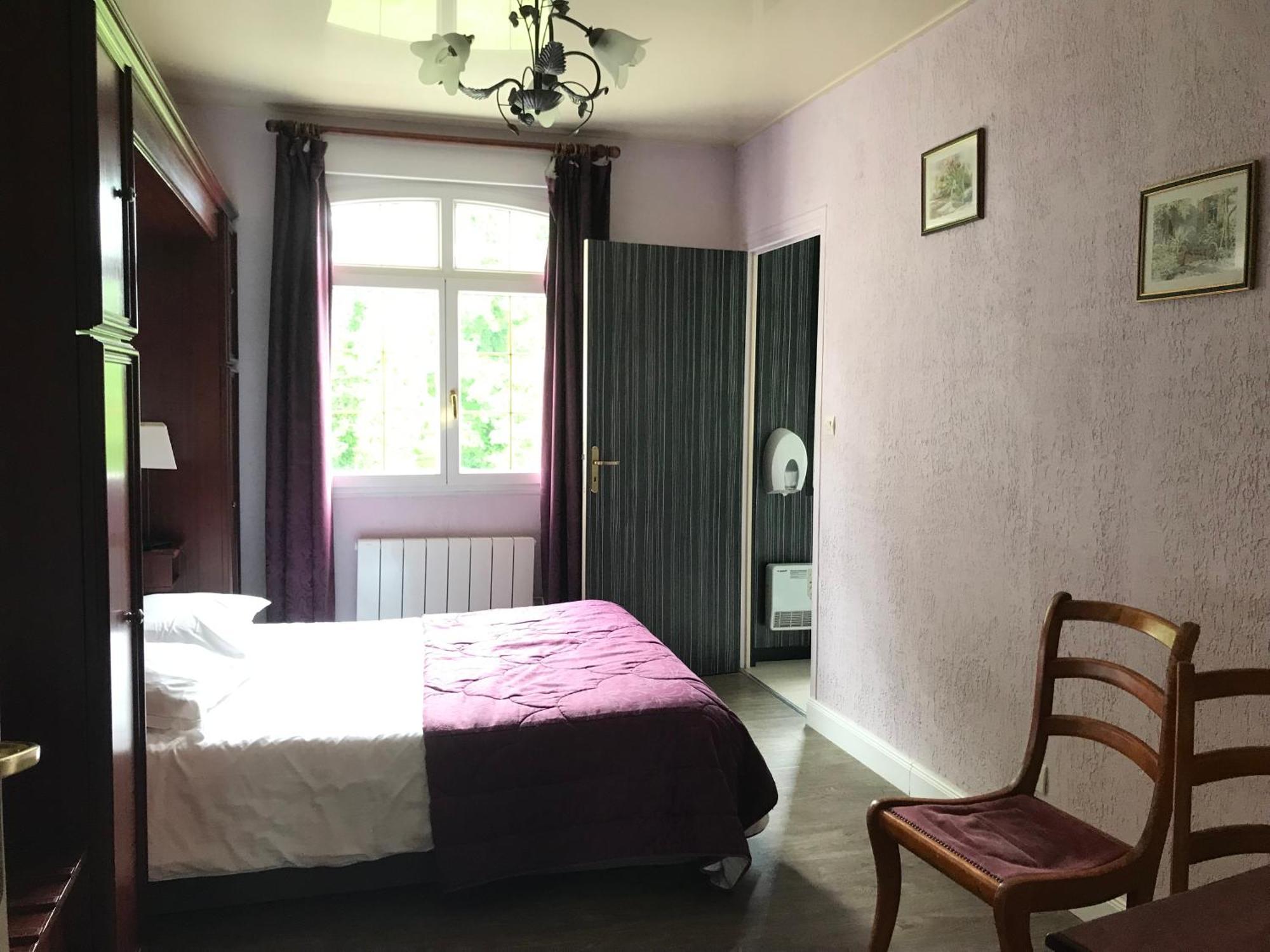 Logis Hotel & Restaurant - Le Chateau Des Tourelles 3 Etoiles Le Wast Eksteriør bilde