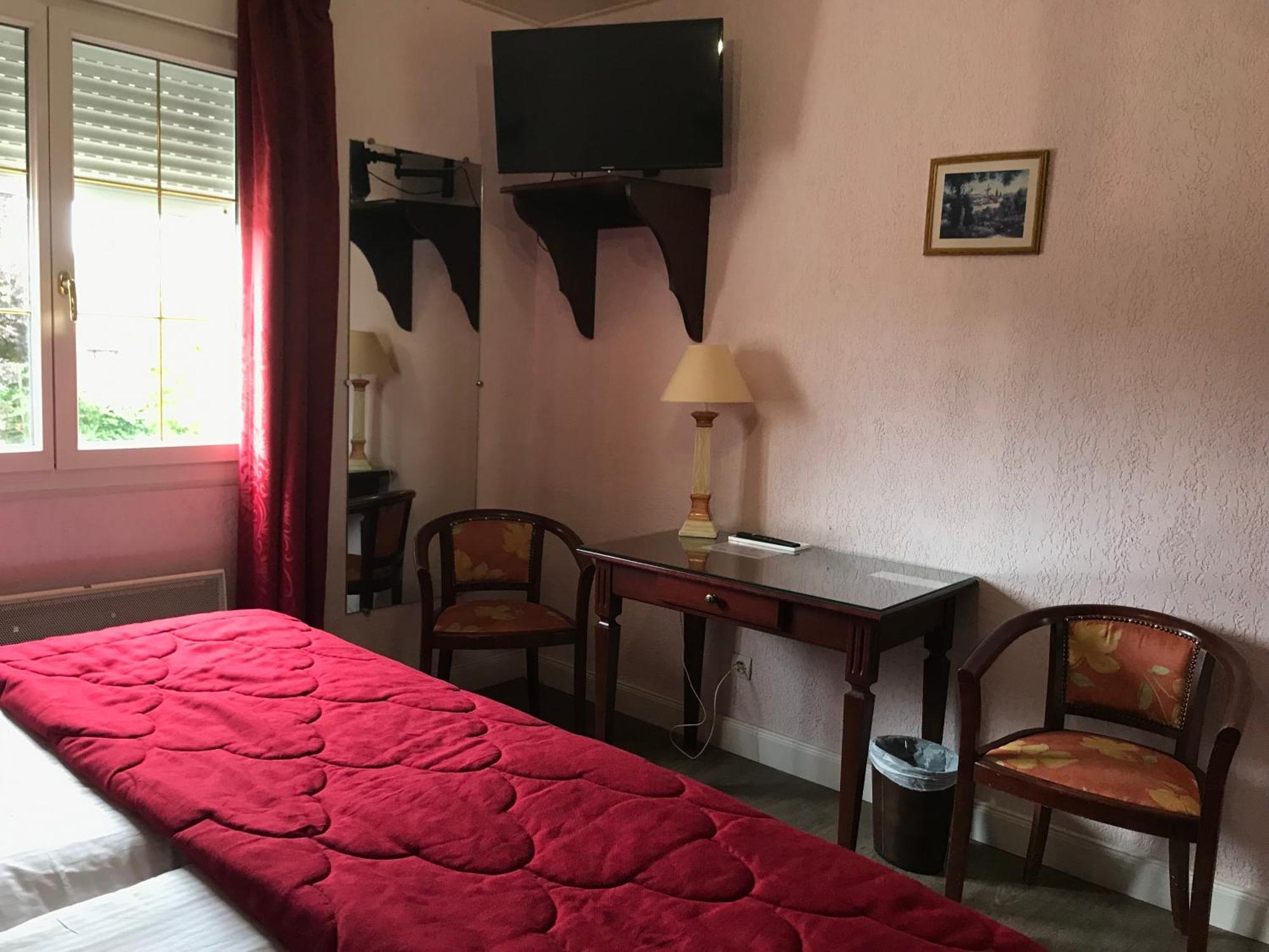 Logis Hotel & Restaurant - Le Chateau Des Tourelles 3 Etoiles Le Wast Eksteriør bilde