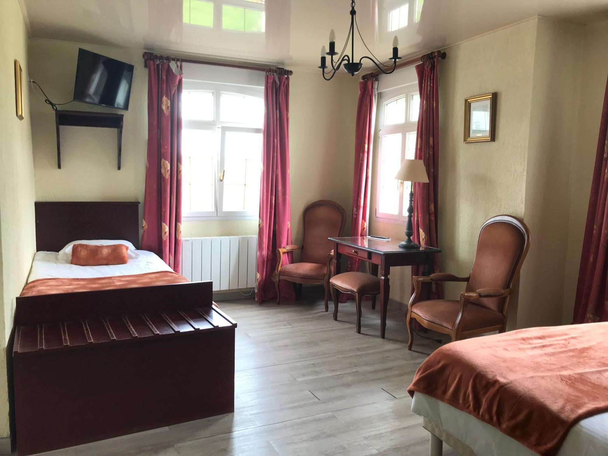 Logis Hotel & Restaurant - Le Chateau Des Tourelles 3 Etoiles Le Wast Eksteriør bilde