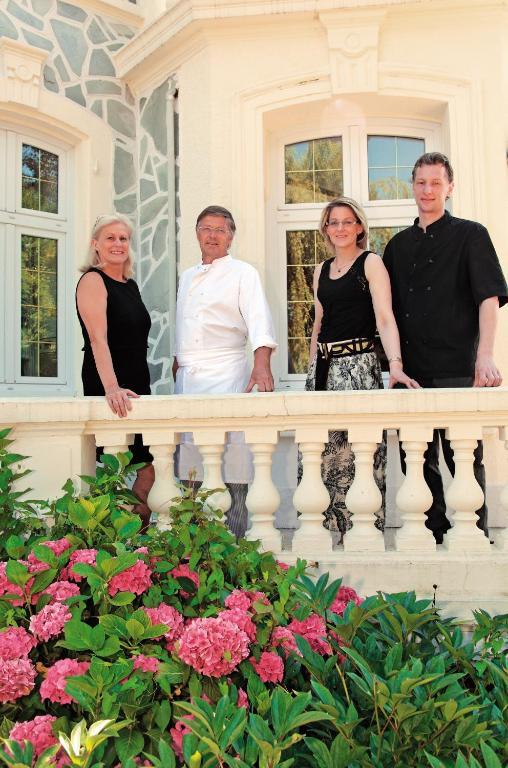 Logis Hotel & Restaurant - Le Chateau Des Tourelles 3 Etoiles Le Wast Eksteriør bilde